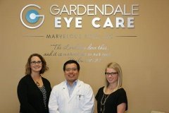 iM_gardendaleeyecare_111416_group